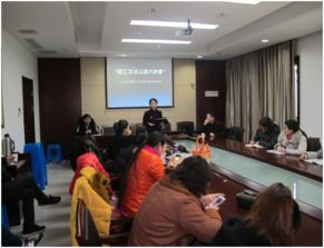 泉山区总工会组织开办职工文化活动策划培训班